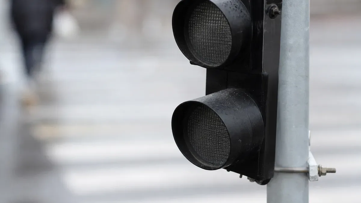 Przez dwa tygodnie bez świateł na skrzyżowaniu KEN i Niezłomnych