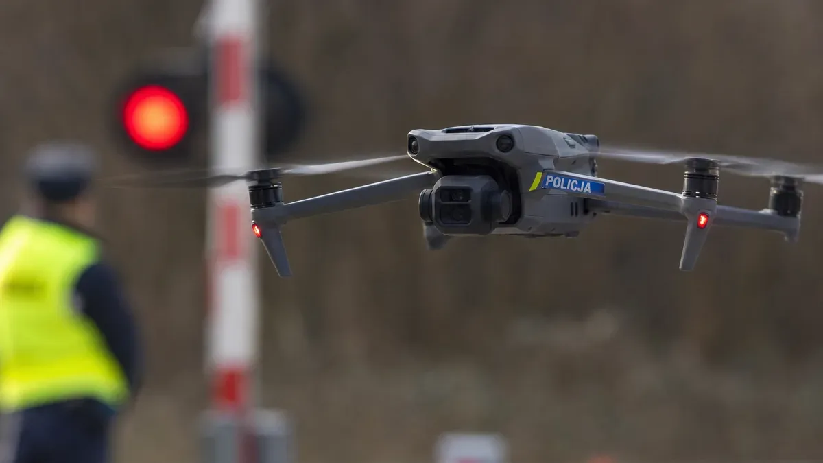 Blisko 20 dronów nad Turbią. Pokazano technologie dla ratownictwa i obronności