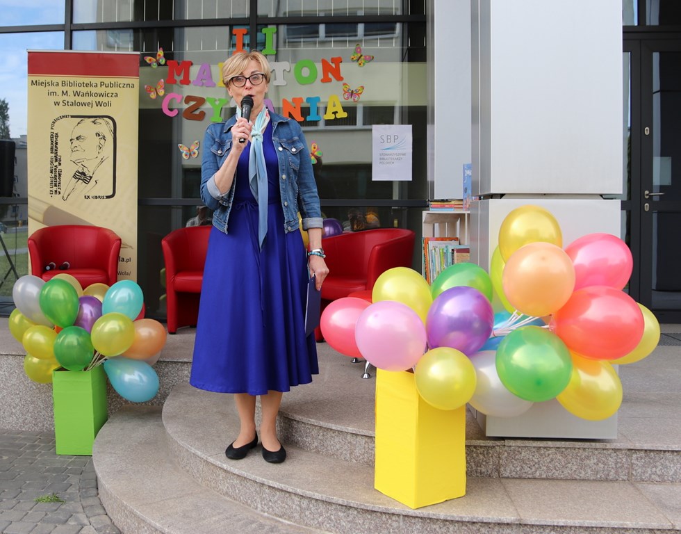 MBP Stalowa Wola: Maraton Czytania pod biblioteką