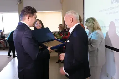 W bibliotece świętowali ci, którzy uczą i zdobywają wiedzę