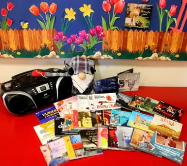 Audiobooki na wiosnę w Stalowej Woli - biblioteka dorzuca świeże historie