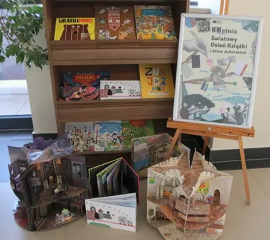 Książki ruszają do gry - Biblioteka Główna świętuje je po swojemu