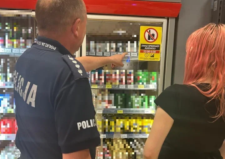 Nocne kontrole w Stalowej Woli - sprzedawcy alkoholu muszą uważać