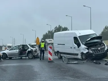 Na remontowanym odcinku obwodnicy doszło do zderzenia - trzy osoby w szpitalu