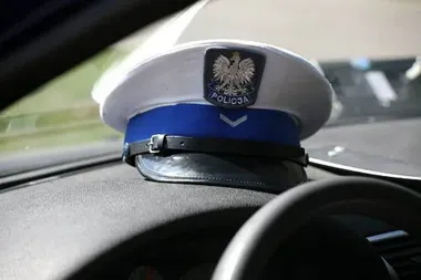 Trzy zdarzenia drogowe w powiecie stalowowolskim. 14-latek potrącony na przejeździe