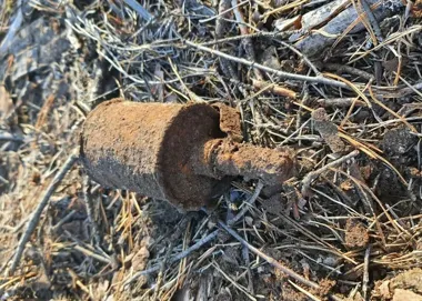 Granat z czasów II wojny światowej znaleziony podczas prac polowych w Maziarni