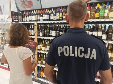 Kontrole w Stalowej Woli - sprzedawcom przypomniano o zakazie sprzedaży nieletnim